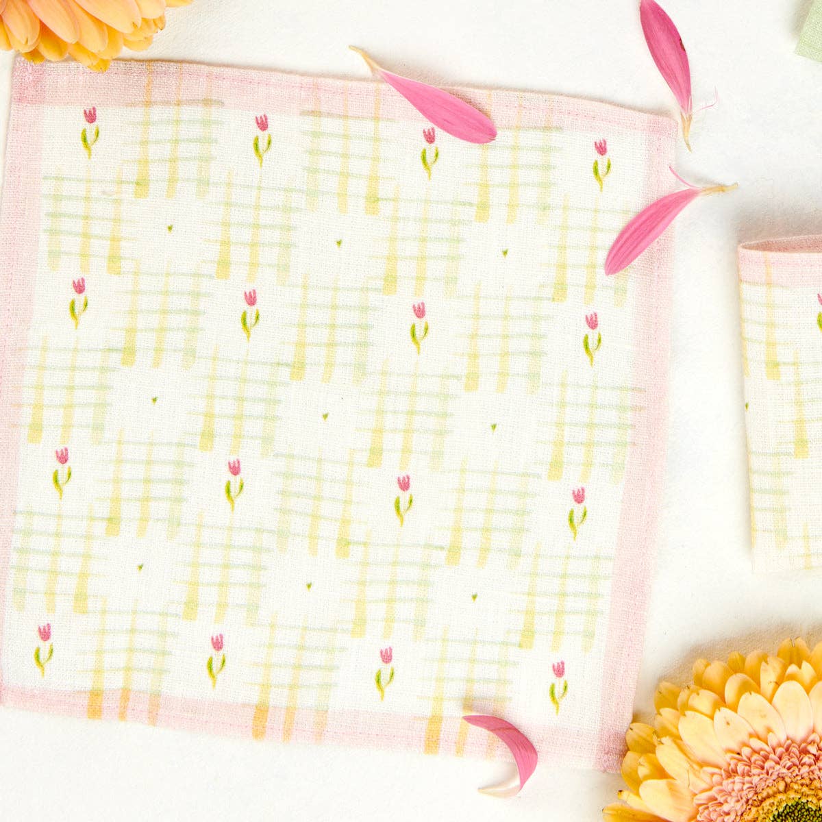 Plaid Tulips Cocktail Napkins