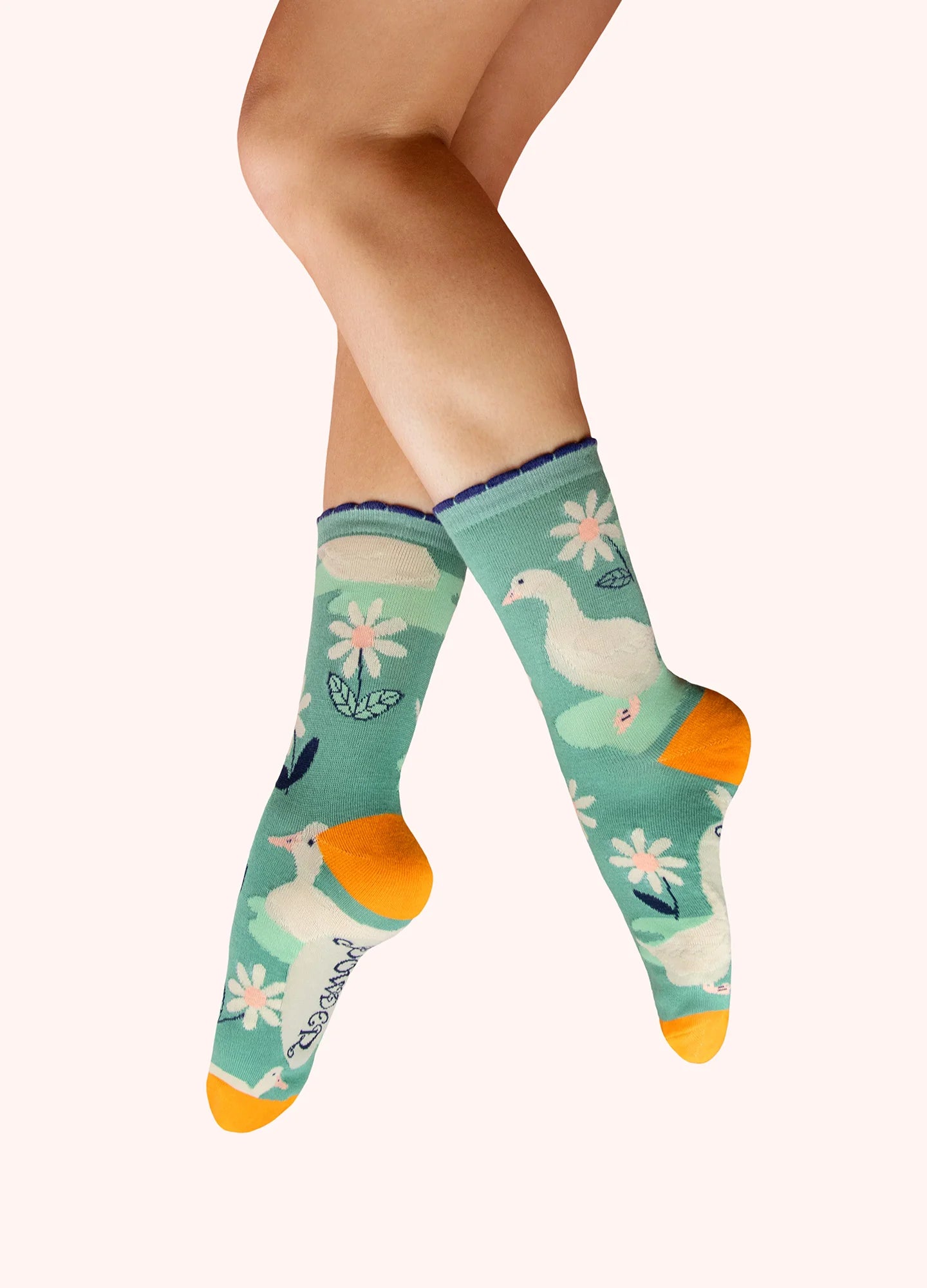 Daisy Duck Ankle Socks