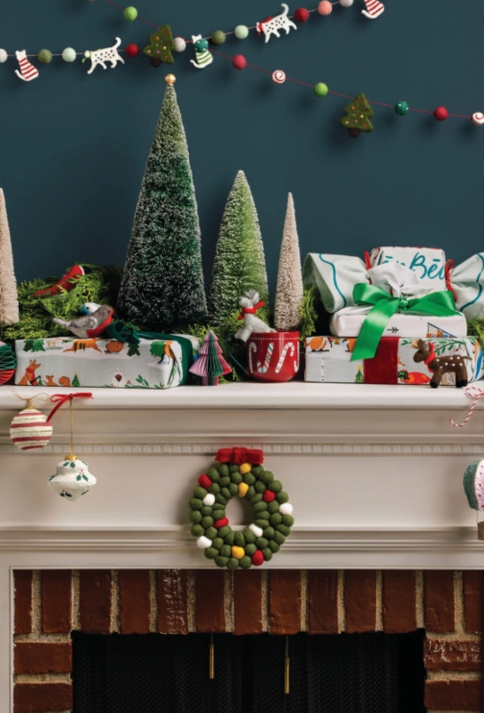 Holiday Wreath Wool Trivet