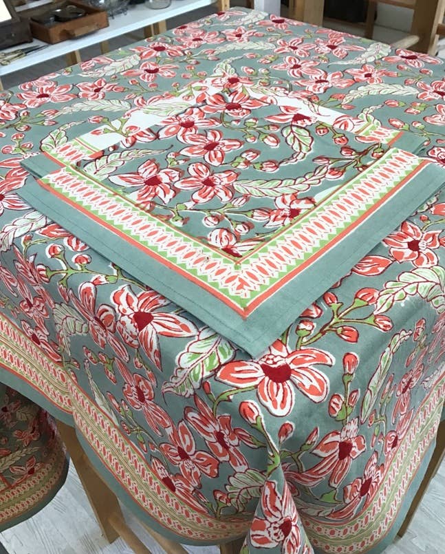 Frangipani Tablecloth 85" Round
