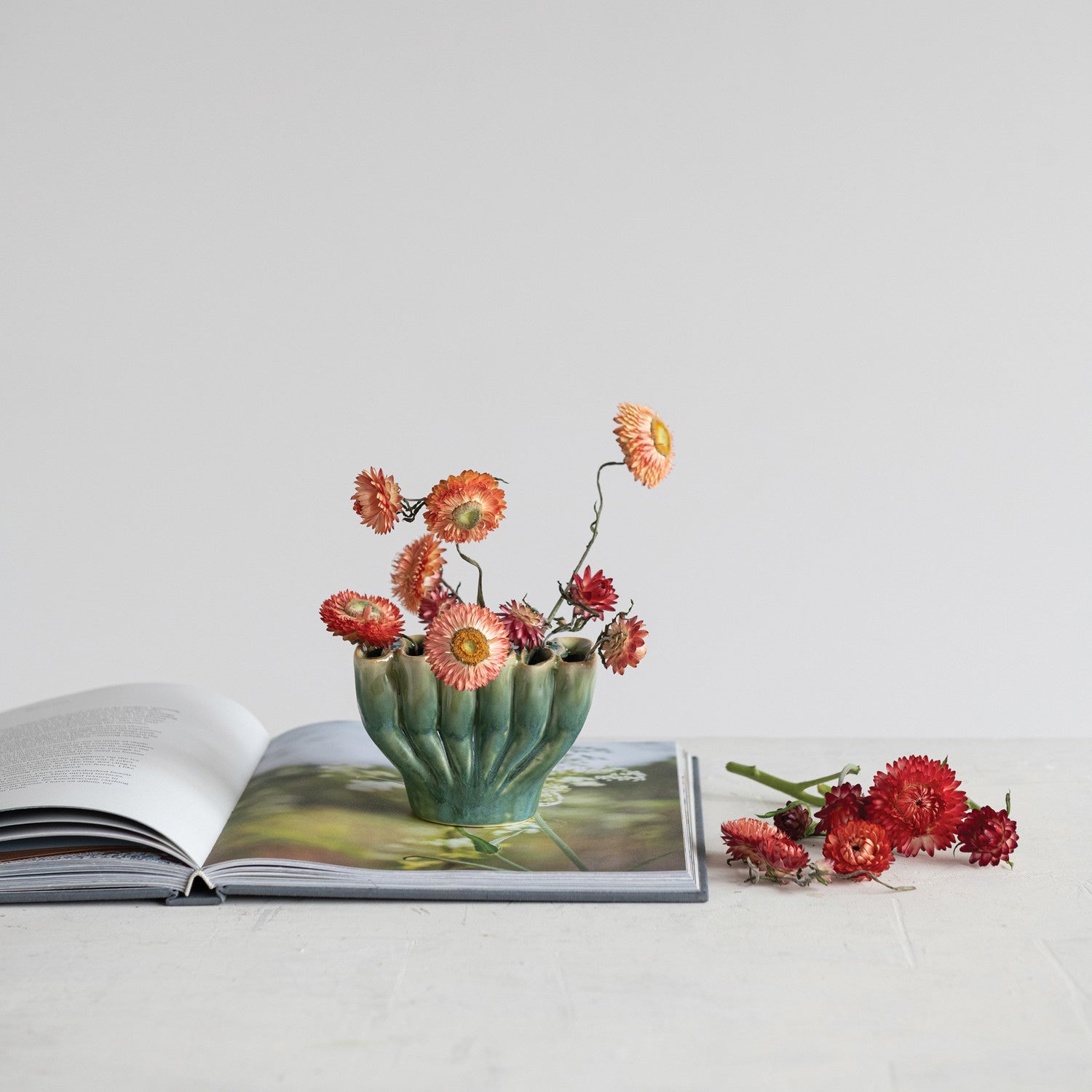 Sculptural Florals Vase Mini