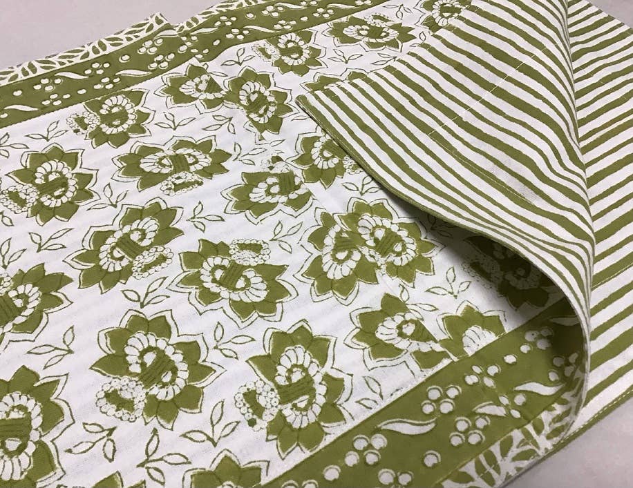 Daffodil Table Runner
